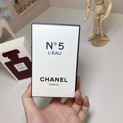 Edition Chanel Light Red No. 5 Water Christmas Limited Edition 100ml L'eau