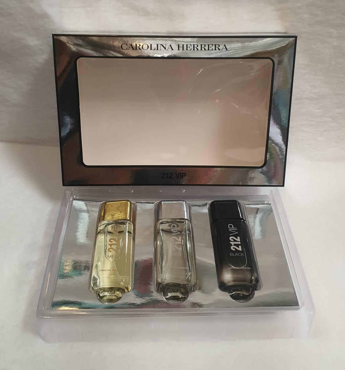 CAROLINA HERRERA 212 VIP MEN 3 in 1 GIFT SET 3 × 40ML