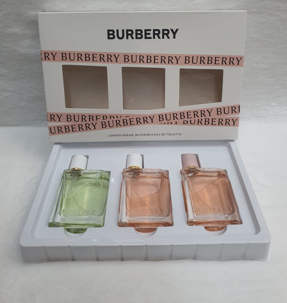 BURBERRY 3 IN 1 GIFT SET 3 × 40ML